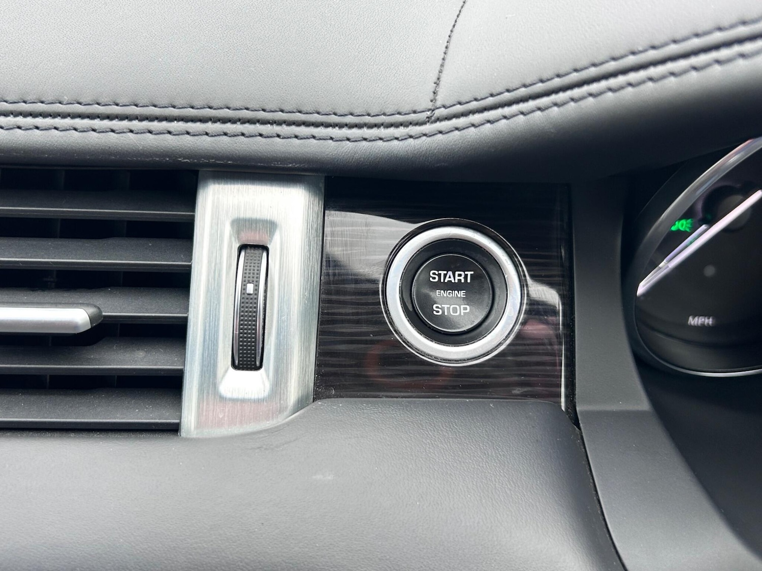 Used Land Rover Range Rover Evoque 2017 for sale - 78158195: Photo 32