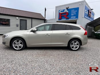 Used Volvo V60 2017 for sale - 79840552: Photo