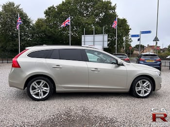 Used Volvo V60 2017 for sale - 79840552: Photo