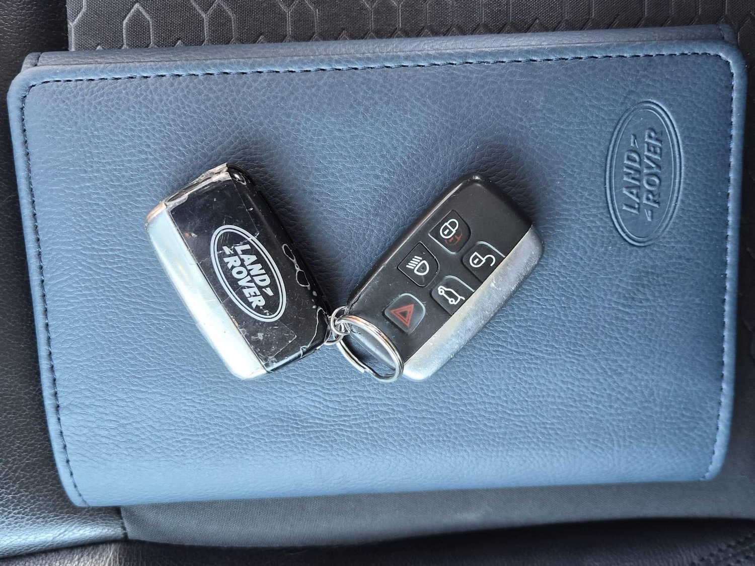 Used Land Rover Discovery Sport 2017 for sale - 78158192: Photo 24