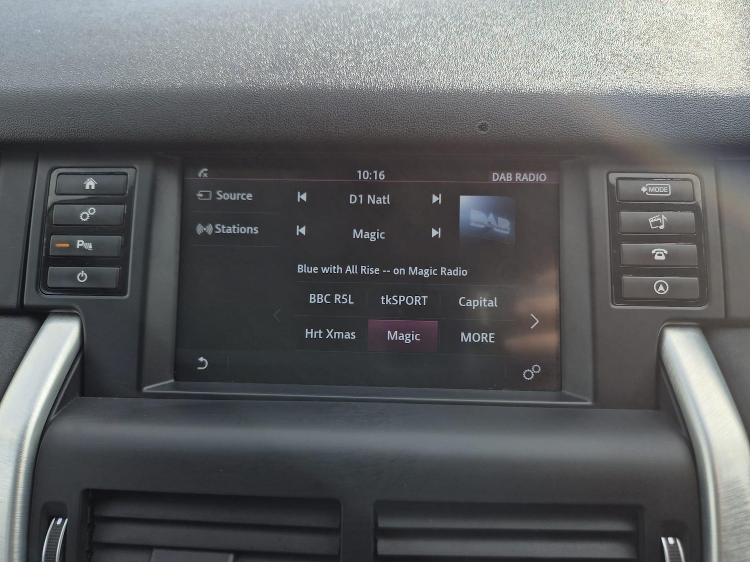 Used Land Rover Discovery Sport 2017 for sale - 78158192: Photo 38