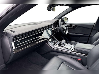 Used Audi Q8 2024 for sale - 76218364: Photo
