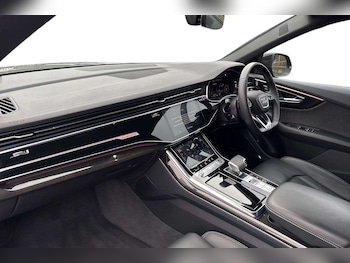 Used Audi Q8 2023 for sale - 77022225: Photo