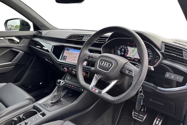 Used Audi Q3 2024 for sale - 75282224: Photo 6