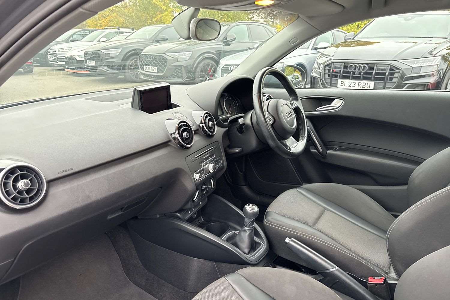 Used Audi A1 2017 for sale - 76191959: Photo 2