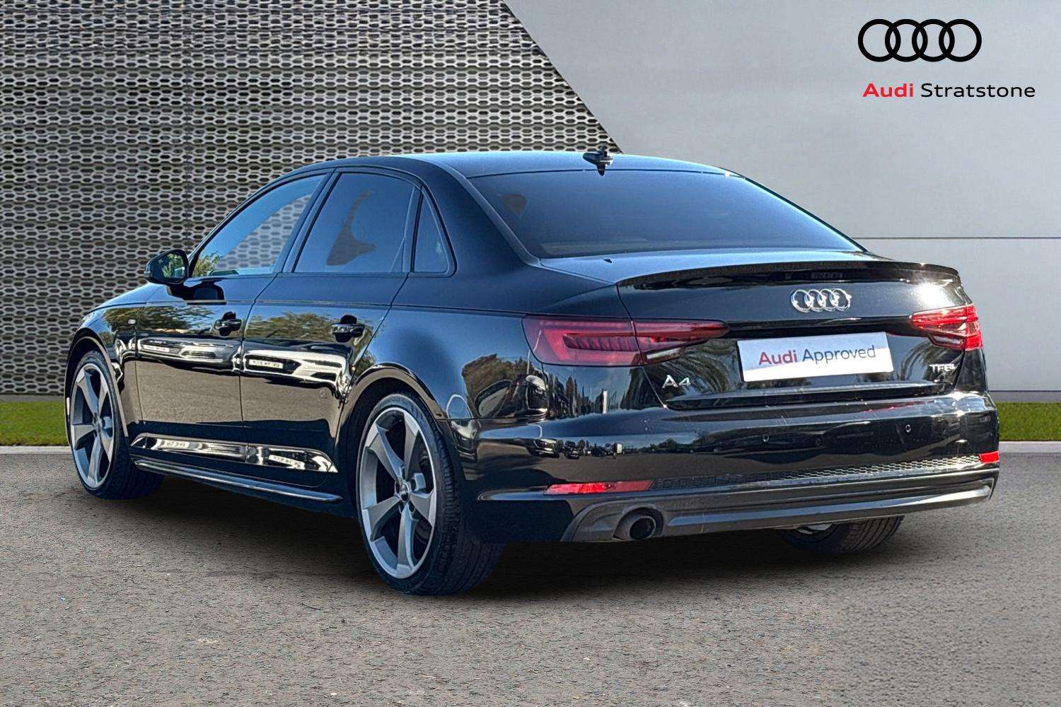 Used Audi A4 2018 for sale - 75955412: Photo 3