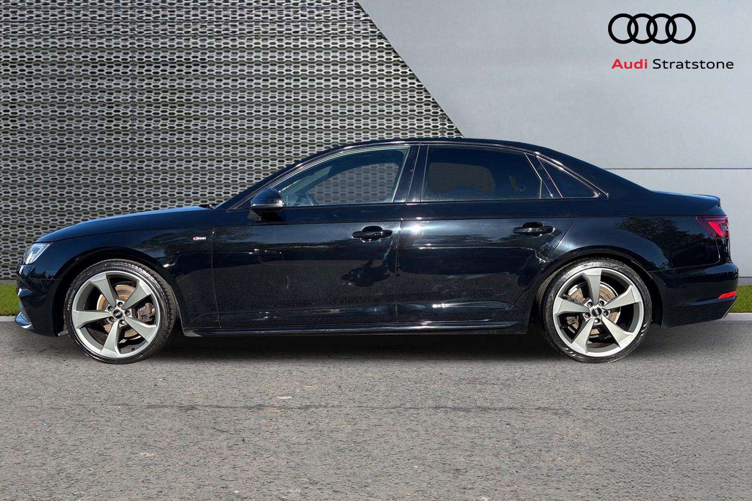 Used Audi A4 2018 for sale - 75955412: Photo 8