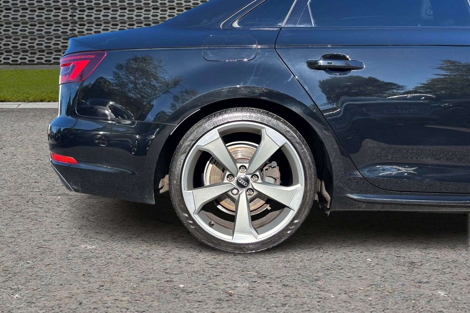 Used Audi A4 2018 for sale - 75955412: Photo 9