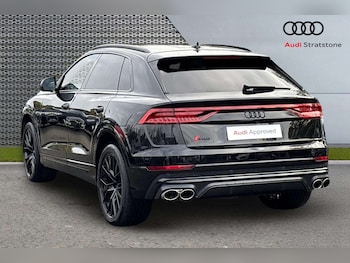 Used Audi Q8 2023 for sale - 76192107: Photo