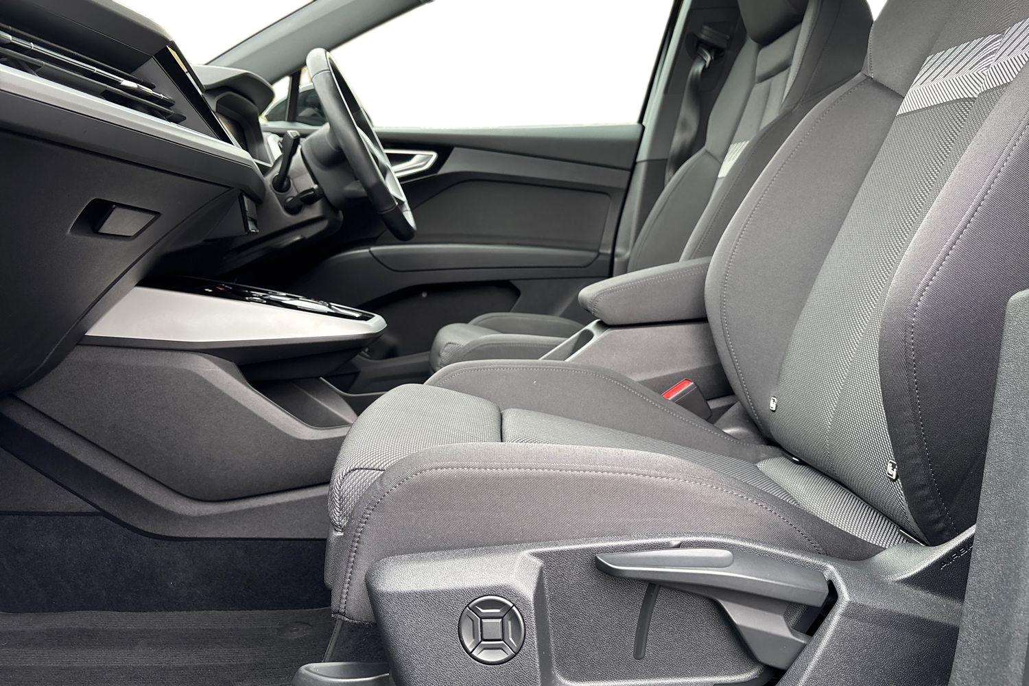 Used Audi Q4 e-tron 2023 for sale - 76286335: Photo 21