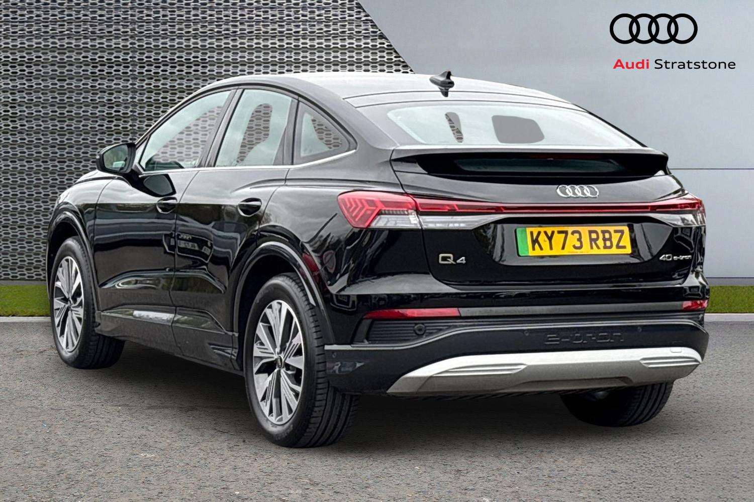 Used Audi Q4 e-tron 2023 for sale - 76286335: Photo 3