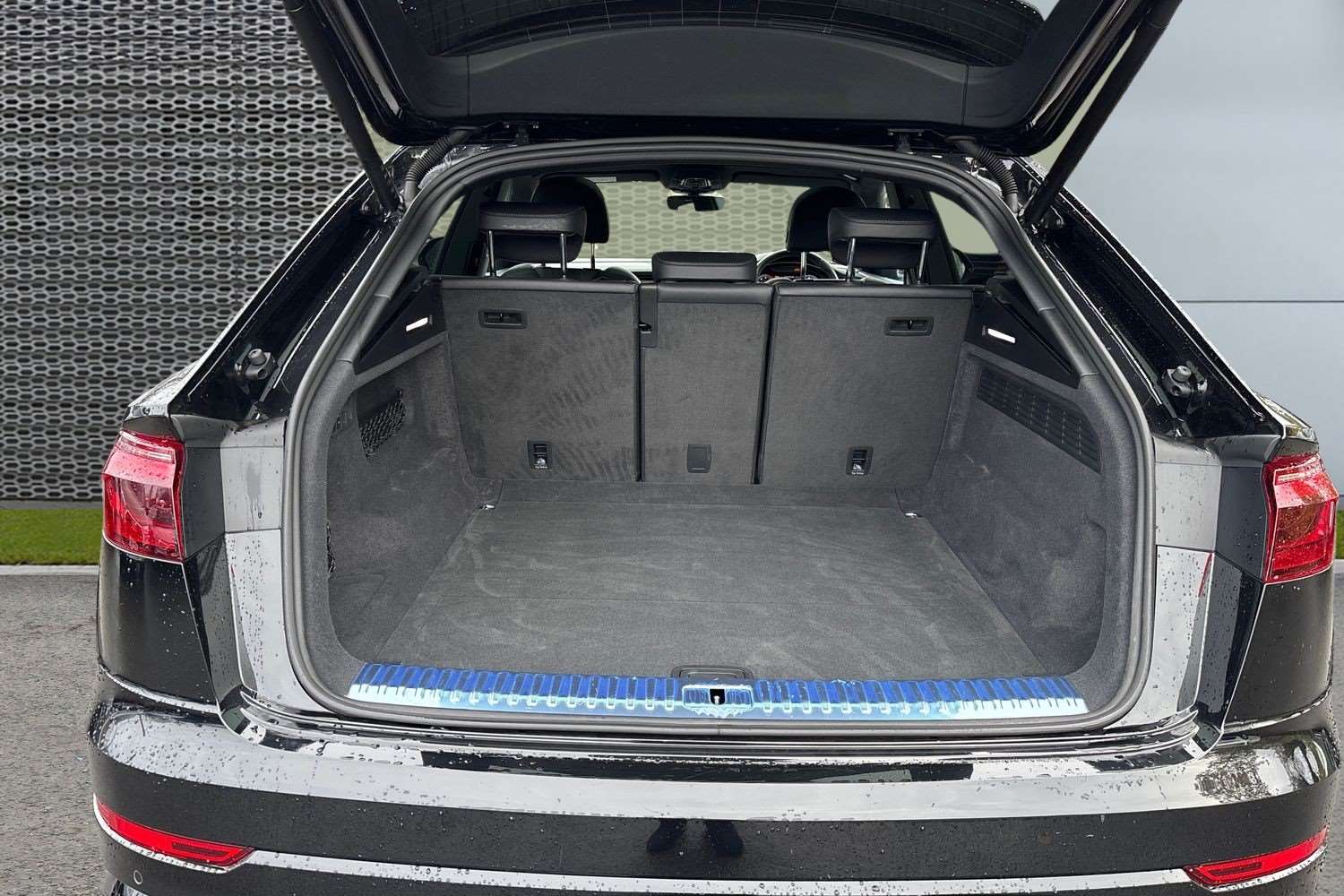 Used Audi Q8 for sale - 76761084: Photo 13