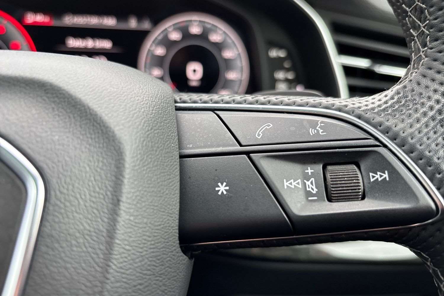 Used Audi Q8 for sale - 76761084: Photo 17