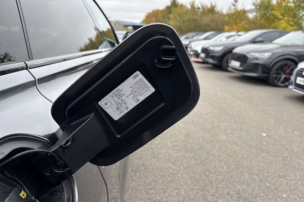 Used Audi Q8 2021 for sale - 76249030: Photo 31
