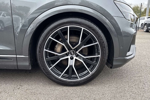Used Audi Q8 2021 for sale - 76249030: Photo 5
