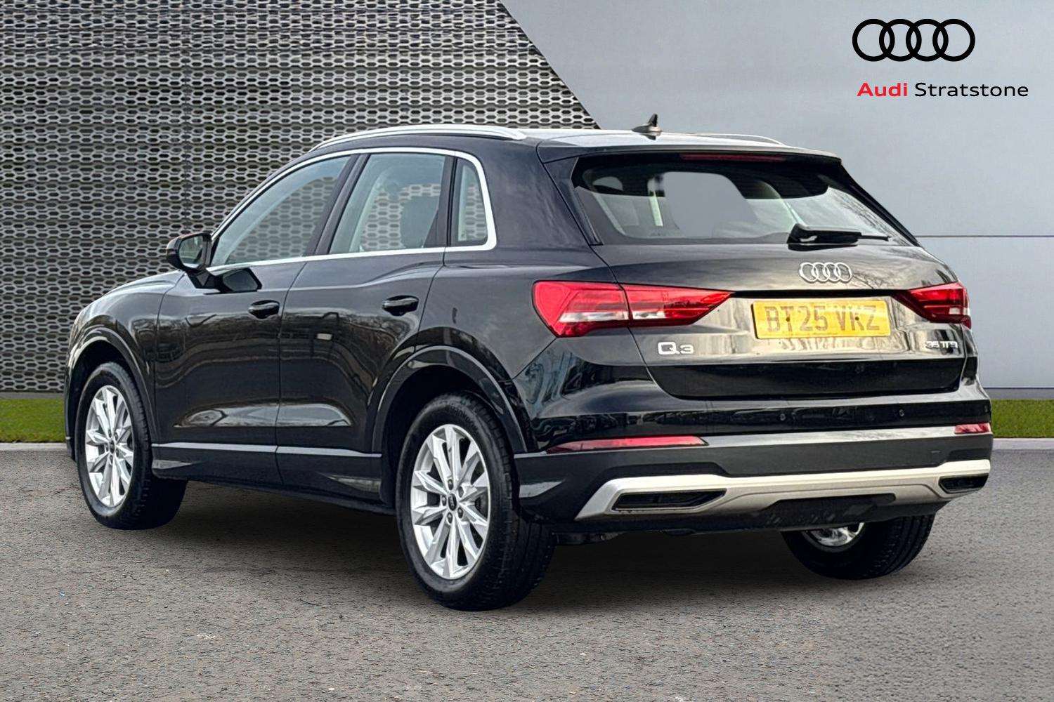 Used Audi Q3 2025 for sale - 76967949: Photo 3