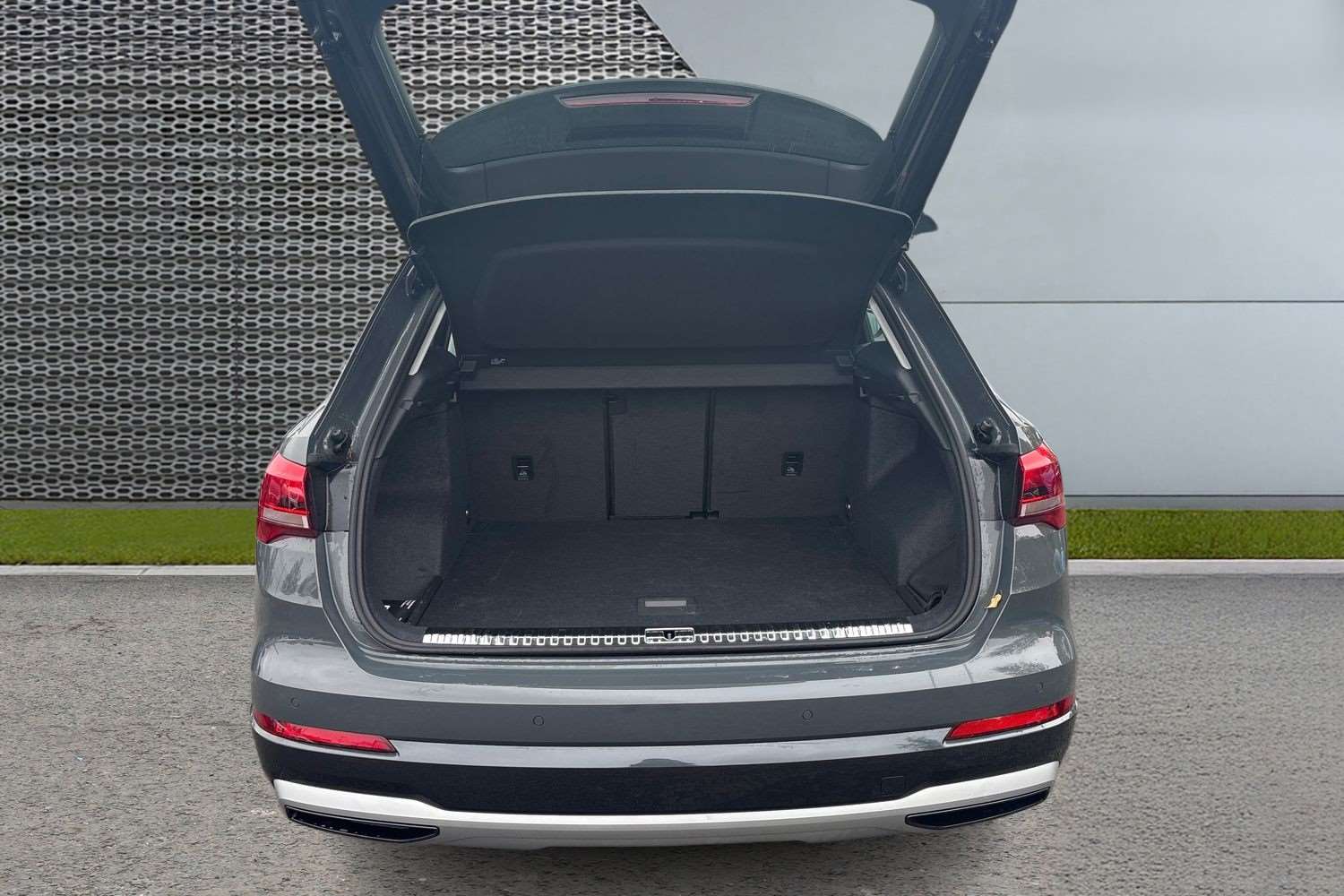 Used Audi Q3 2025 for sale - 75968172: Photo 13