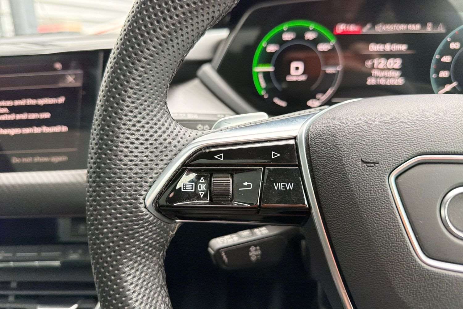 Used Audi e-tron GT 2023 for sale - 76955169: Photo 16