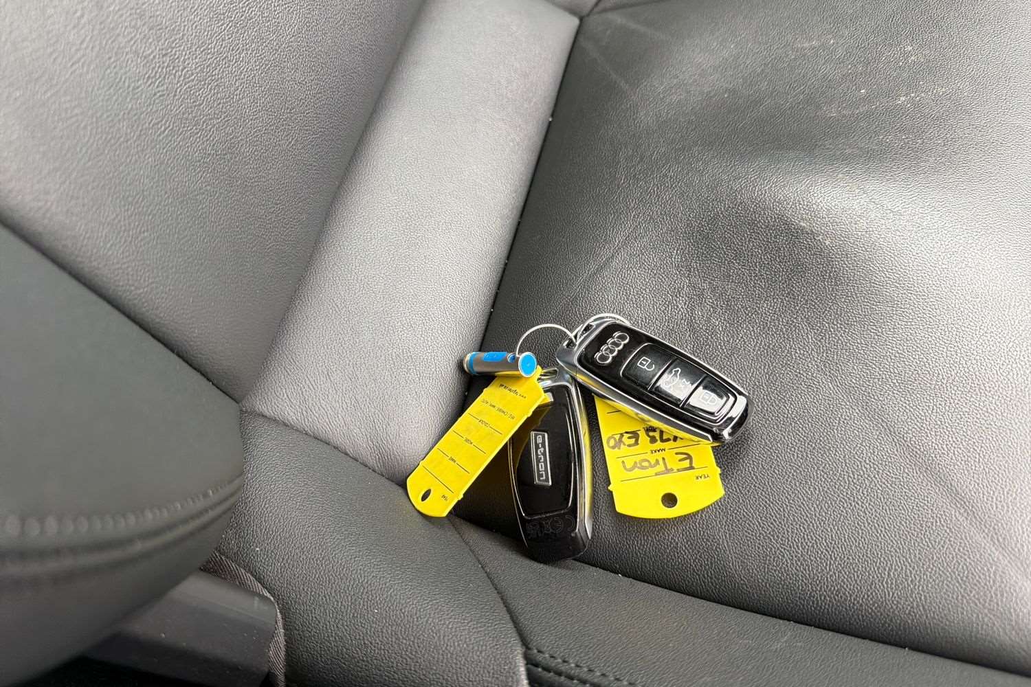 Used Audi e-tron GT 2023 for sale - 76955169: Photo 25