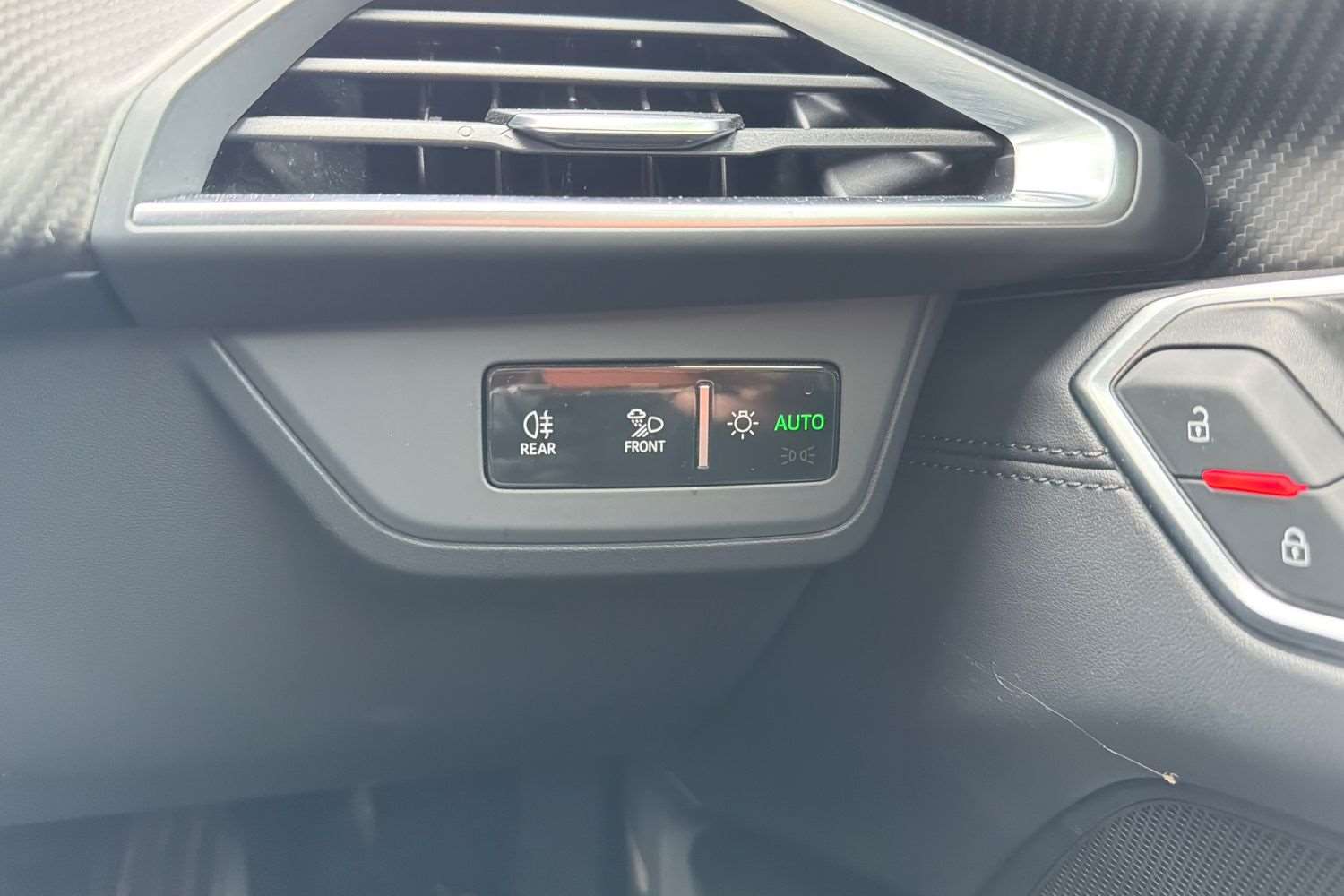 Used Audi e-tron GT 2023 for sale - 76955169: Photo 32