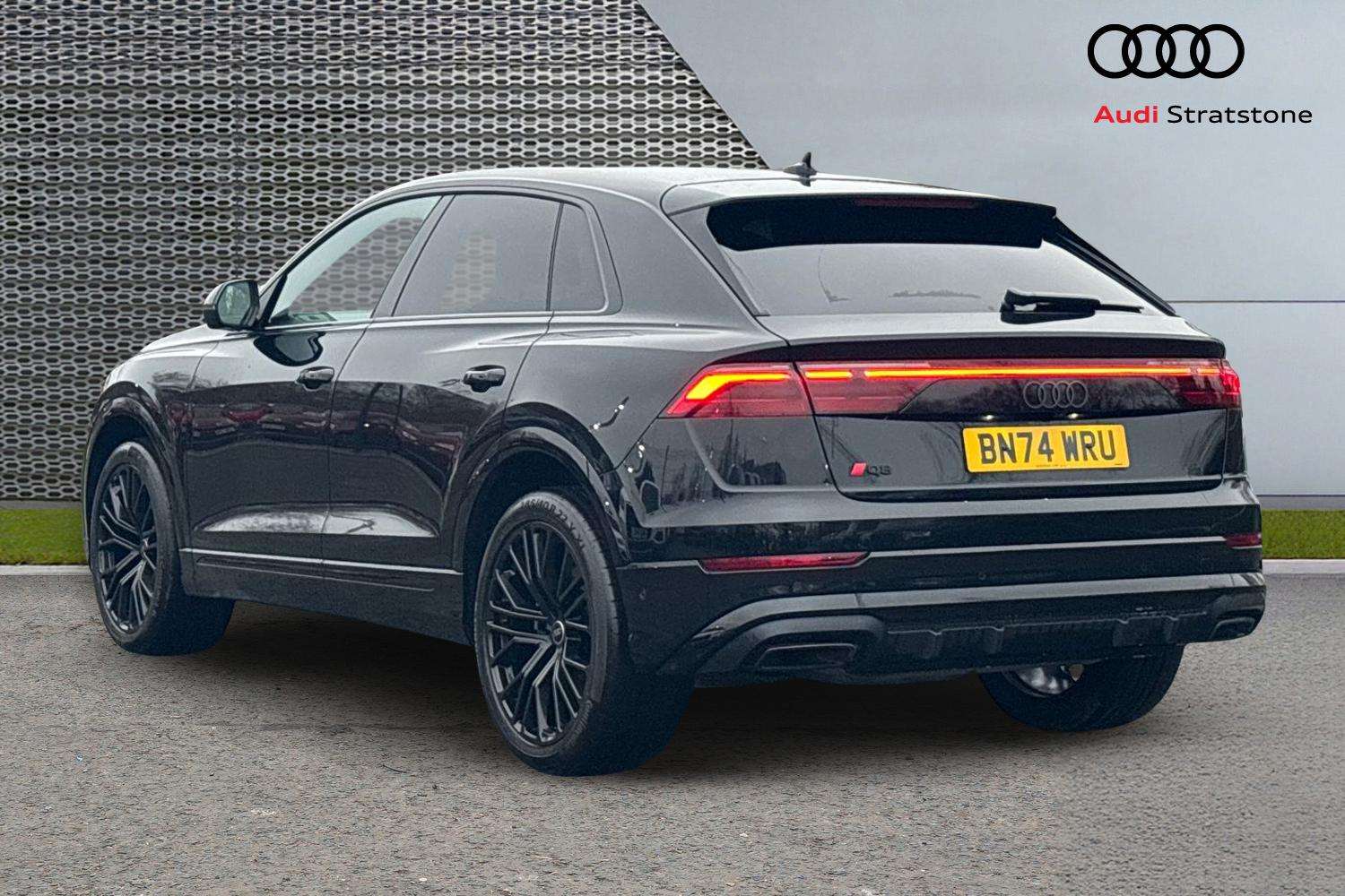 Used Audi Q8 2024 for sale - 76515633: Photo 3
