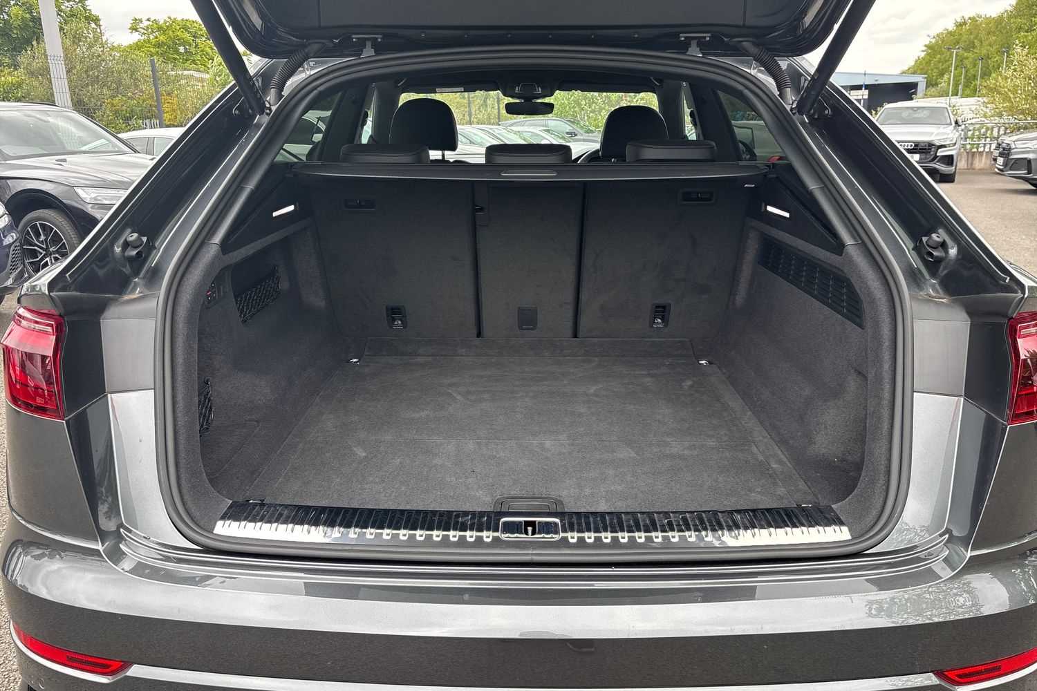 Used Audi Q8 2024 for sale - 76141493: Photo 11