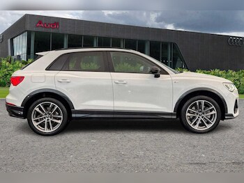 Used Audi Q3 2023 for sale - 74911105: Photo