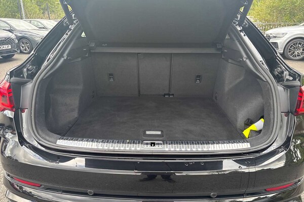 Used Audi RS Q3 2022 for sale - 76230350: Photo 11
