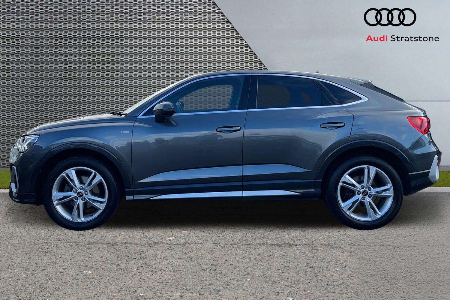 Used Audi Q3 2023 for sale - 76087888: Photo 8