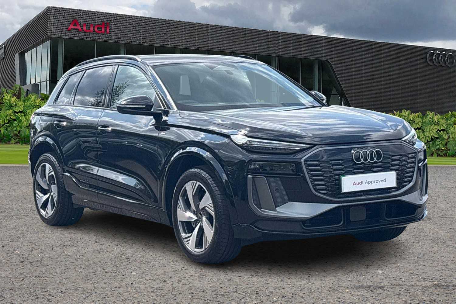 Used Audi Q6 e-tron 2025 for sale - 76587585: Photo 1