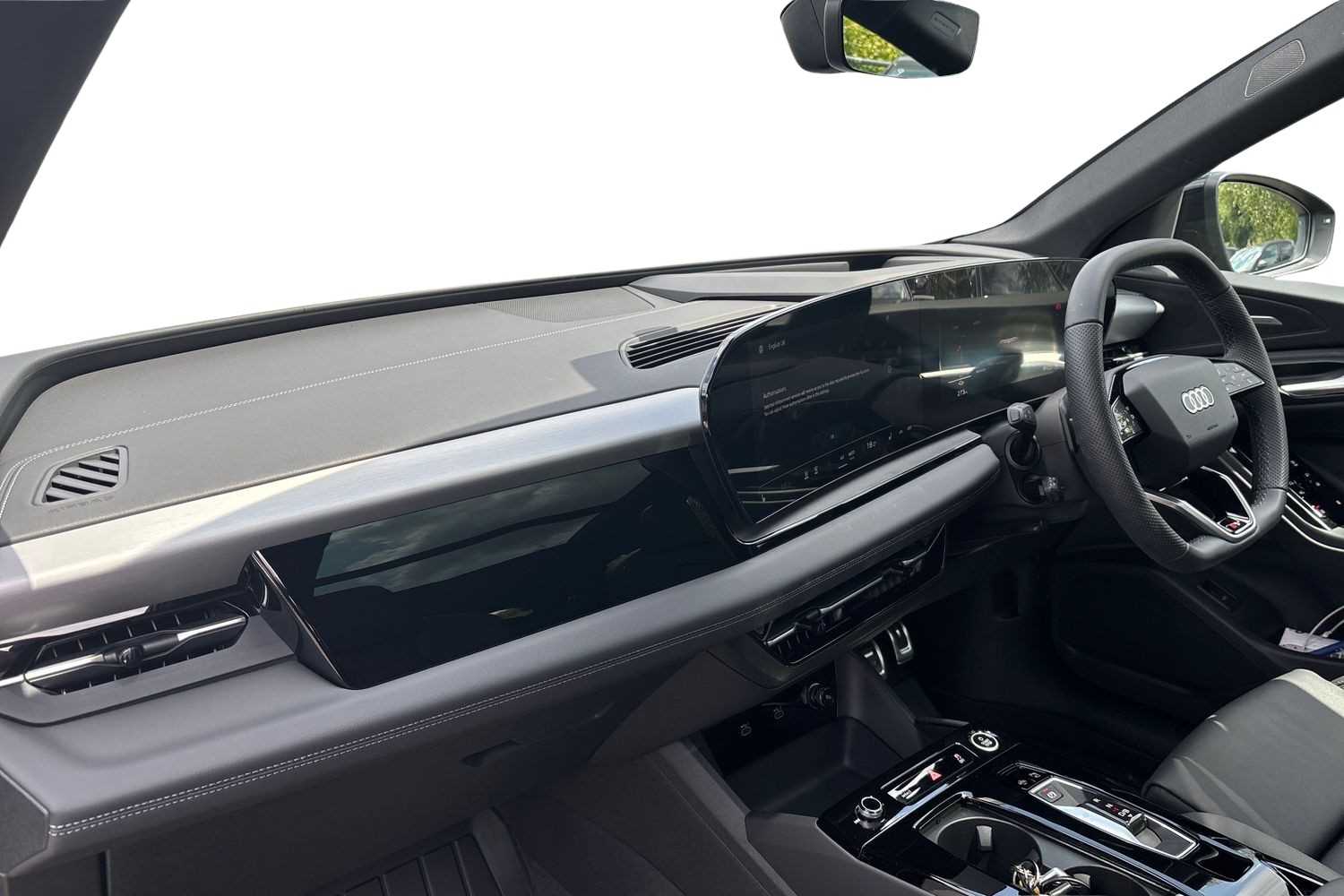 Used Audi Q6 e-tron 2025 for sale - 76587585: Photo 2