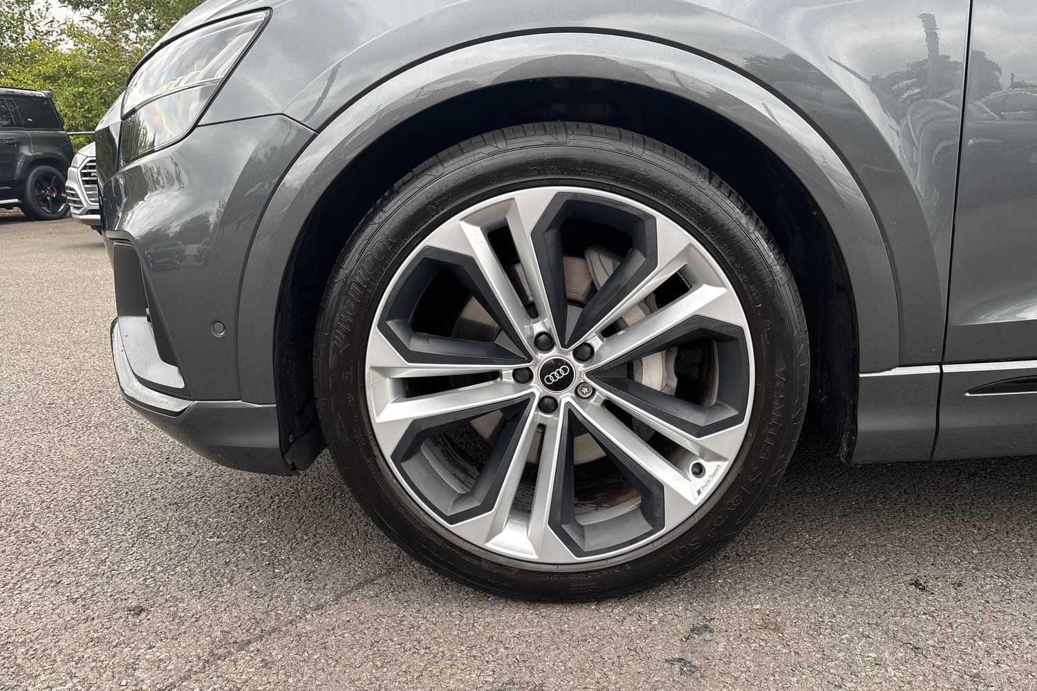 Used Audi Q8 2023 for sale - 76460311: Photo 5