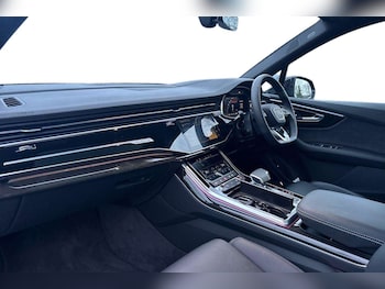 Used Audi Q7 2025 for sale - 76692055: Photo