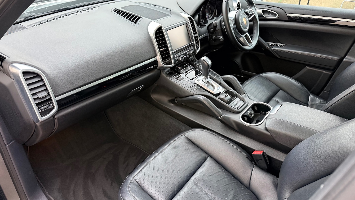 Used Porsche Cayenne 2016 for sale - 76968532: Photo 10