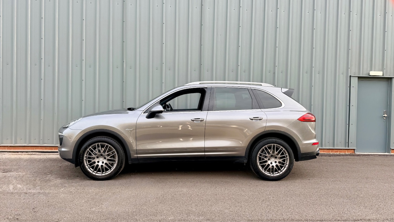 Used Porsche Cayenne 2016 for sale - 76968532: Photo 15