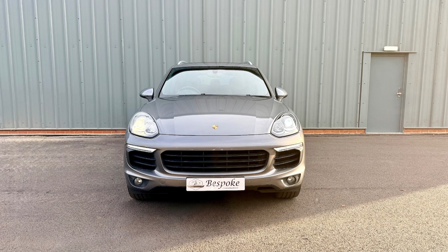 Used Porsche Cayenne 2016 for sale - 76968532: Photo 3