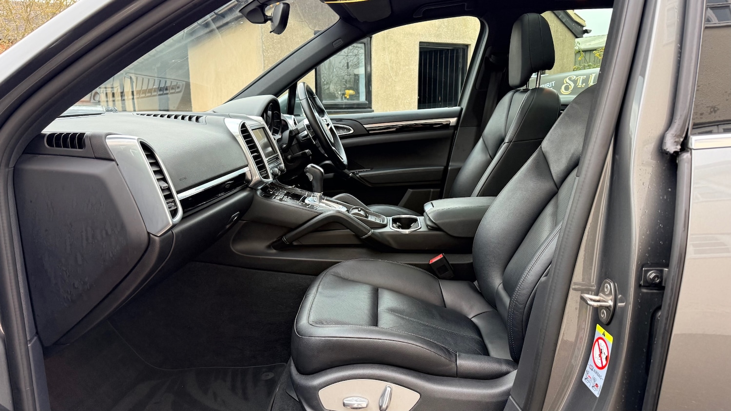 Used Porsche Cayenne 2016 for sale - 76968532: Photo 9