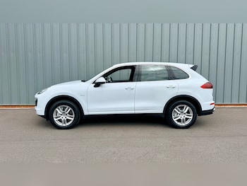 Used Porsche Cayenne 2015 for sale - 78289106: Photo