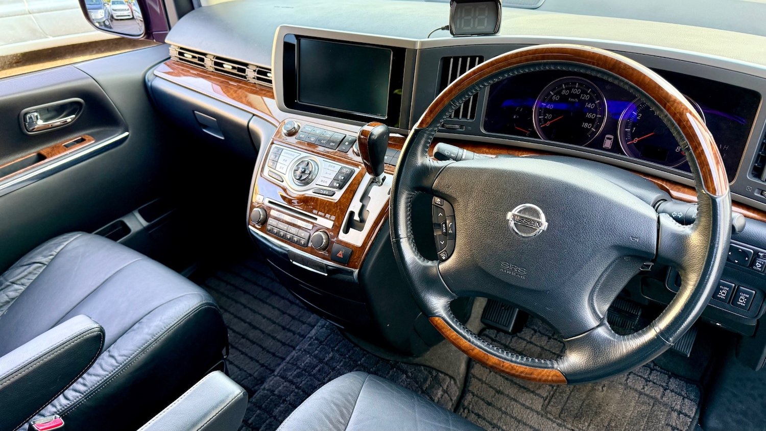 Used Nissan Elgrand 2024 for sale - 77353655: Photo 12