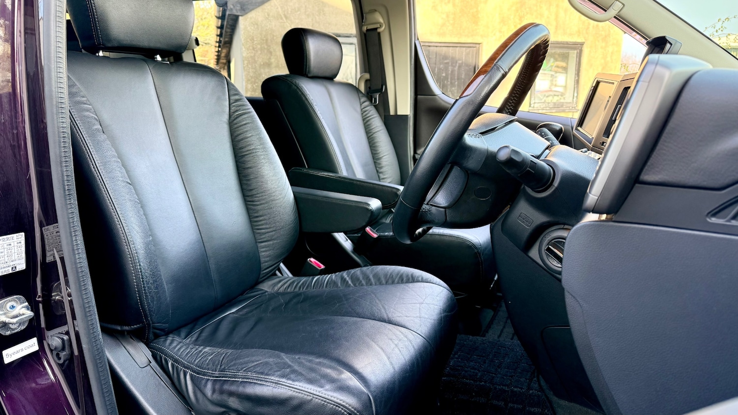 Used Nissan Elgrand 2024 for sale - 77353655: Photo 13