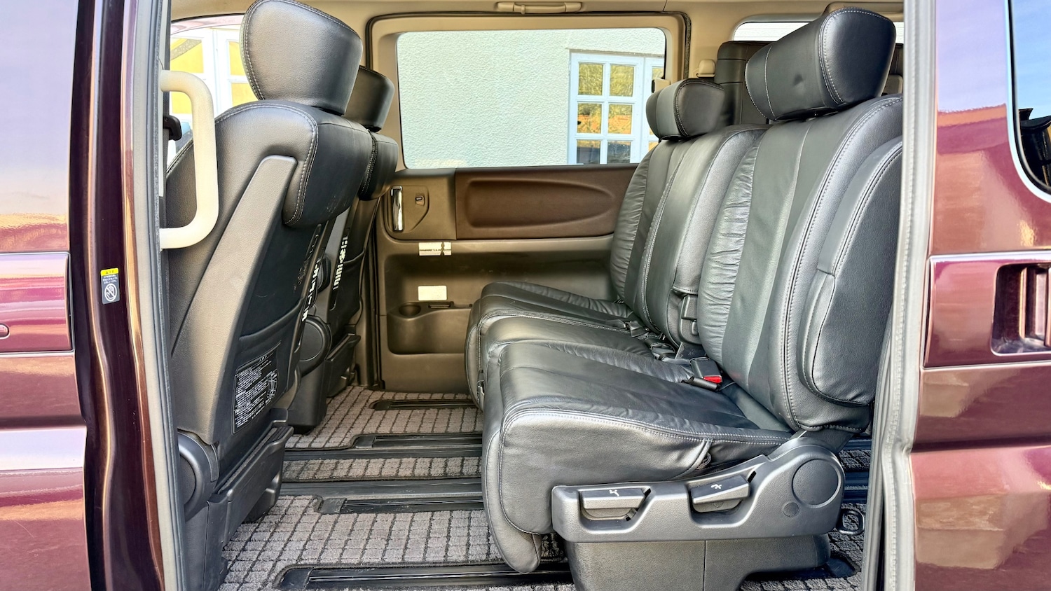 Used Nissan Elgrand 2024 for sale - 77353655: Photo 16