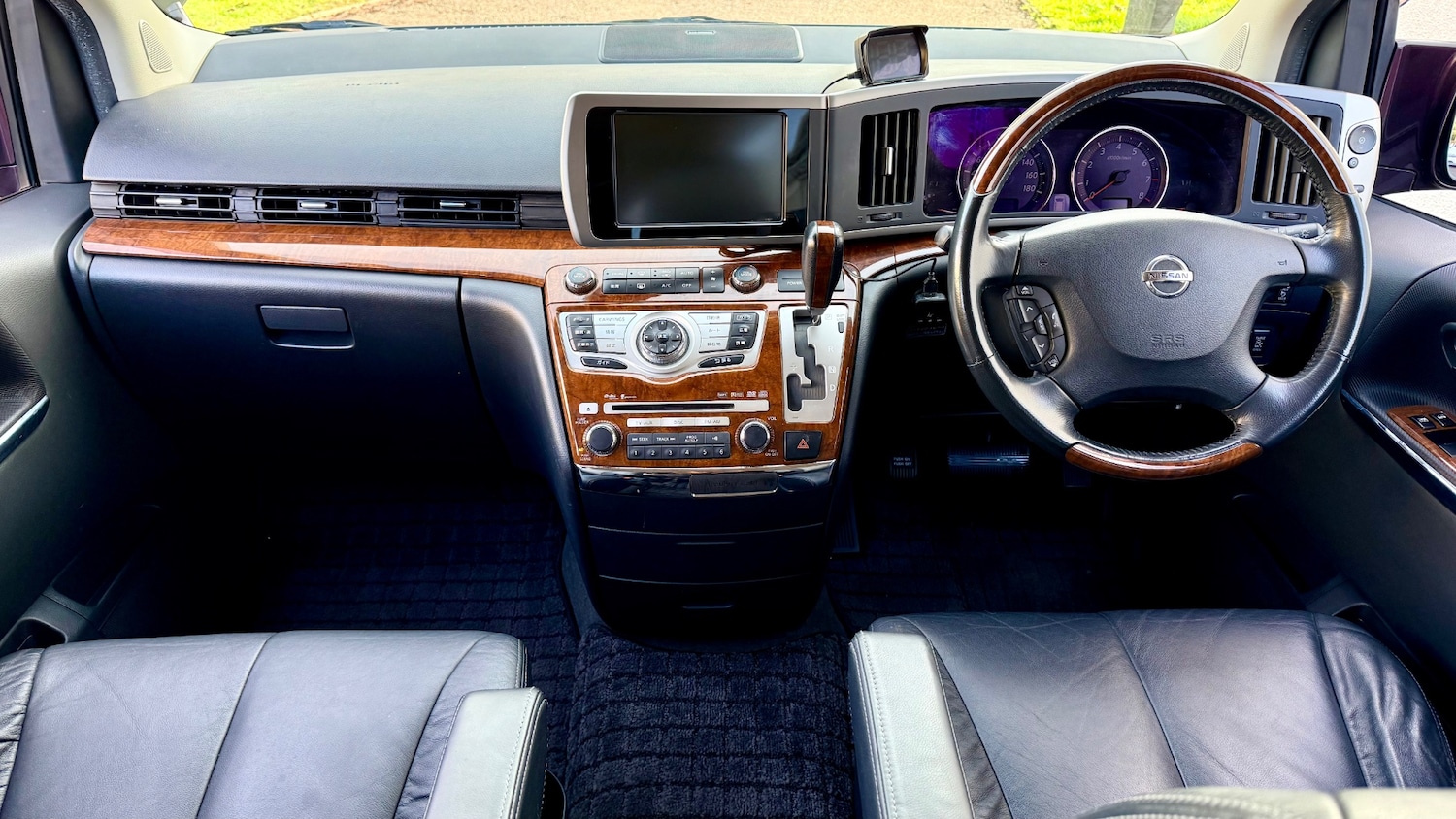 Used Nissan Elgrand 2024 for sale - 77353655: Photo 18