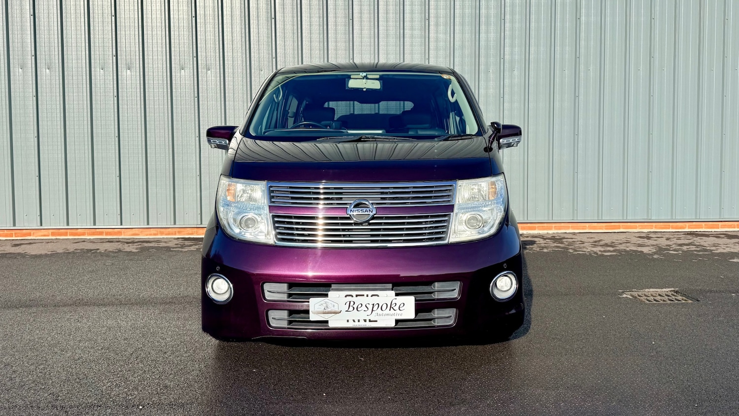 Used Nissan Elgrand 2024 for sale - 77353655: Photo 2