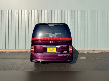 Used Nissan Elgrand 2024 for sale - 77353655: Photo