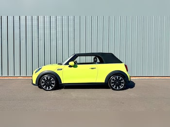 Used MINI Convertible 2021 for sale - 77937606: Photo