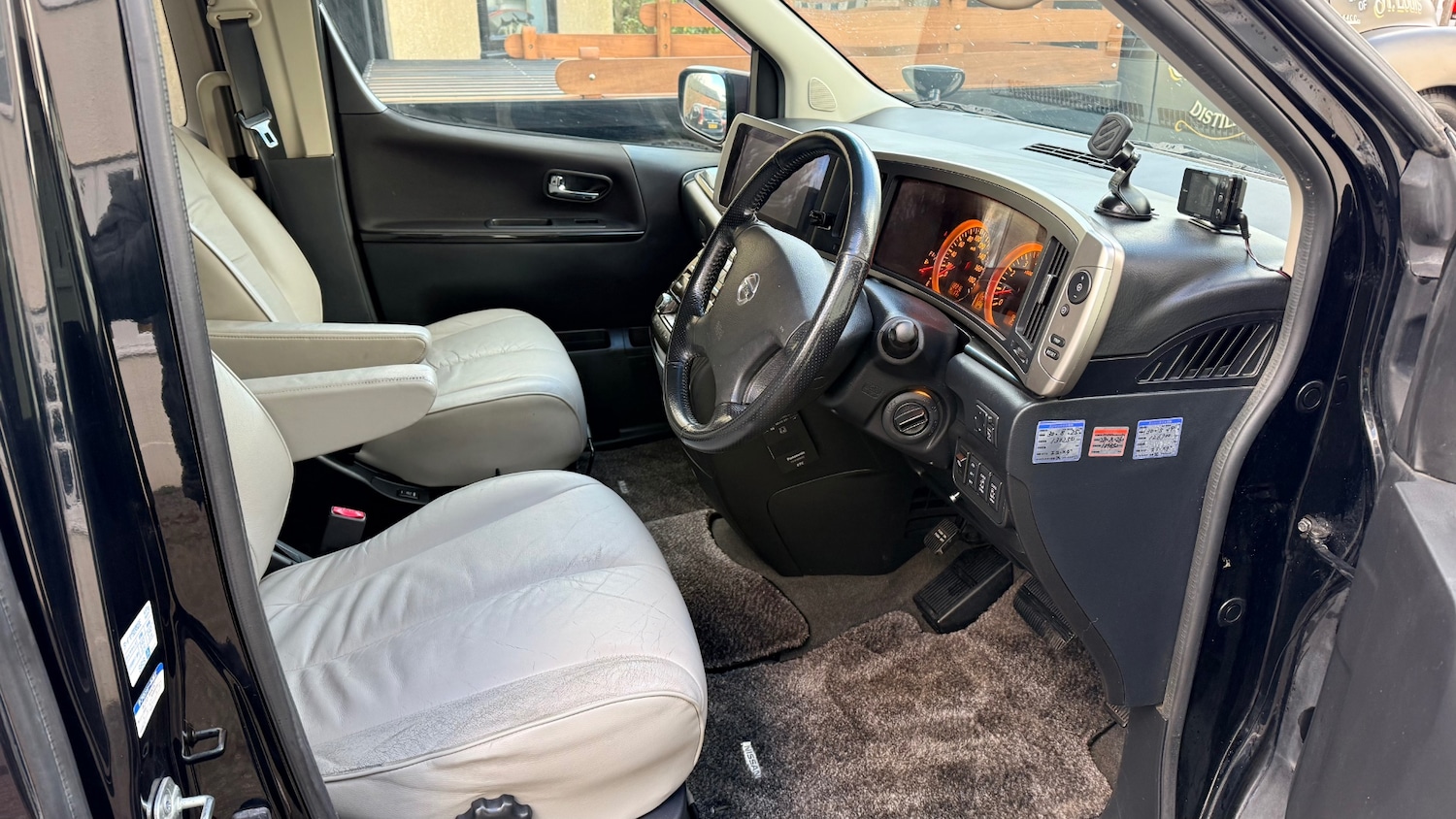 Used Nissan Elgrand 2019 for sale - 77046470: Photo 12