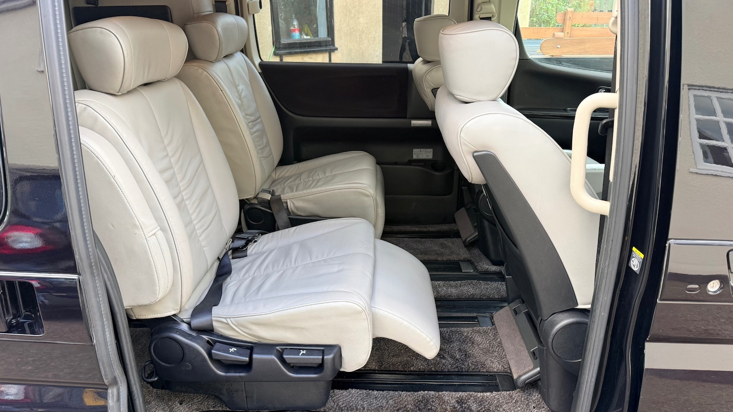 Used Nissan Elgrand 2019 for sale - 77046470: Photo 13