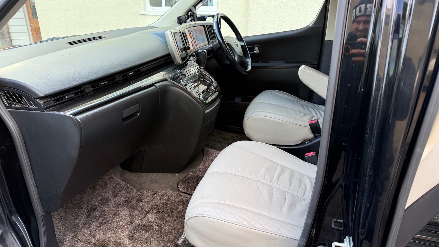 Used Nissan Elgrand 2019 for sale - 77046470: Photo 16