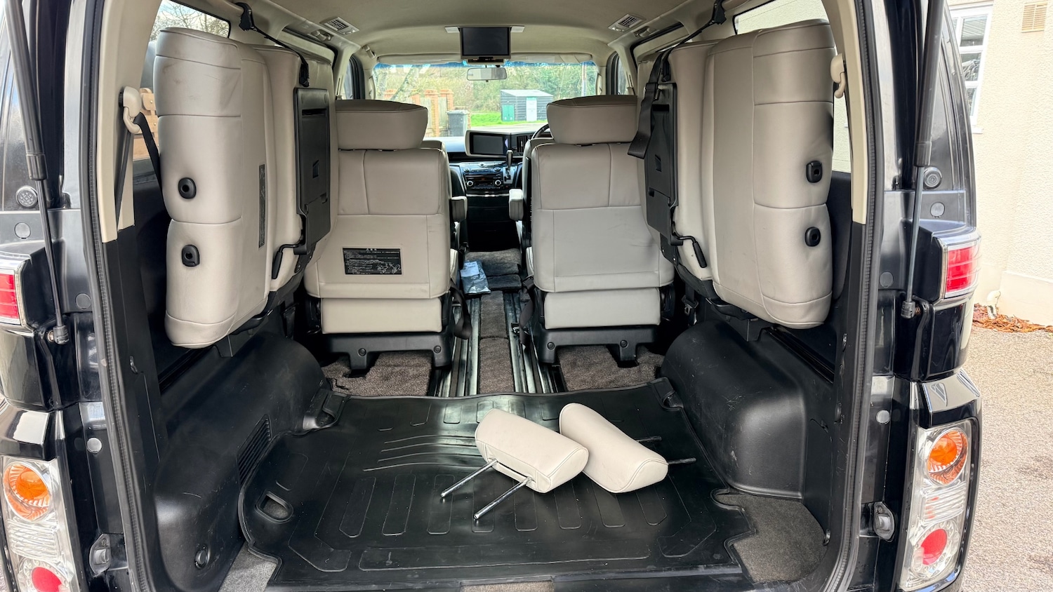 Used Nissan Elgrand 2019 for sale - 77046470: Photo 17