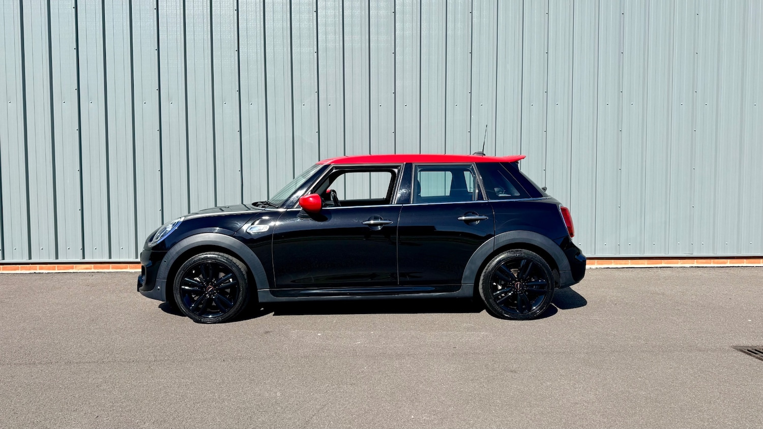 Used MINI Hatch 2020 for sale - 78031366: Photo 3